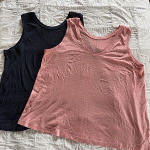wool& set - 2 poppy reversible tanks, large